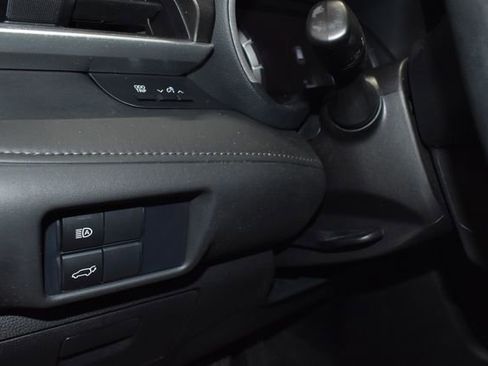 Used 2020 Toyota Highlander XLE image 28