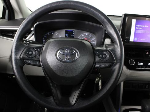 Used 2024 Toyota Corolla Cross L FWD image 9