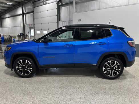 Used 2024 Jeep Compass Limited AWD/4WD image 5