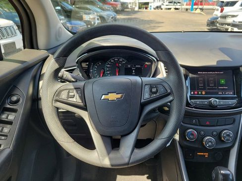 Used 2021 Chevrolet Trax LS w/ Tint and Cruise Package AWD/4WD image 23