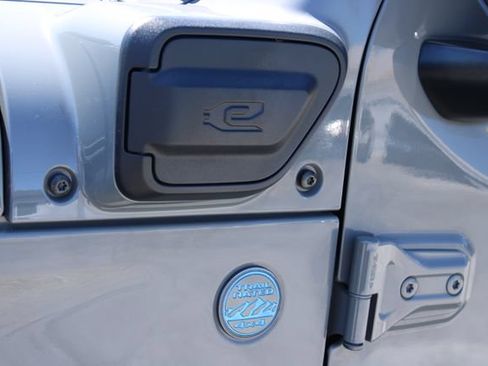Used 2022 Jeep Wrangler Unlimited Rubicon 4xe w/ Steel Bumper Group AWD/4WD image 8