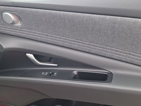 New 2026 Hyundai Elantra Limited image 25