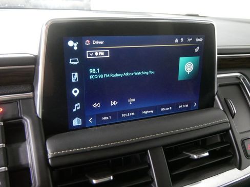 Used 2024 Chevrolet Tahoe Premier AWD/4WD image 33