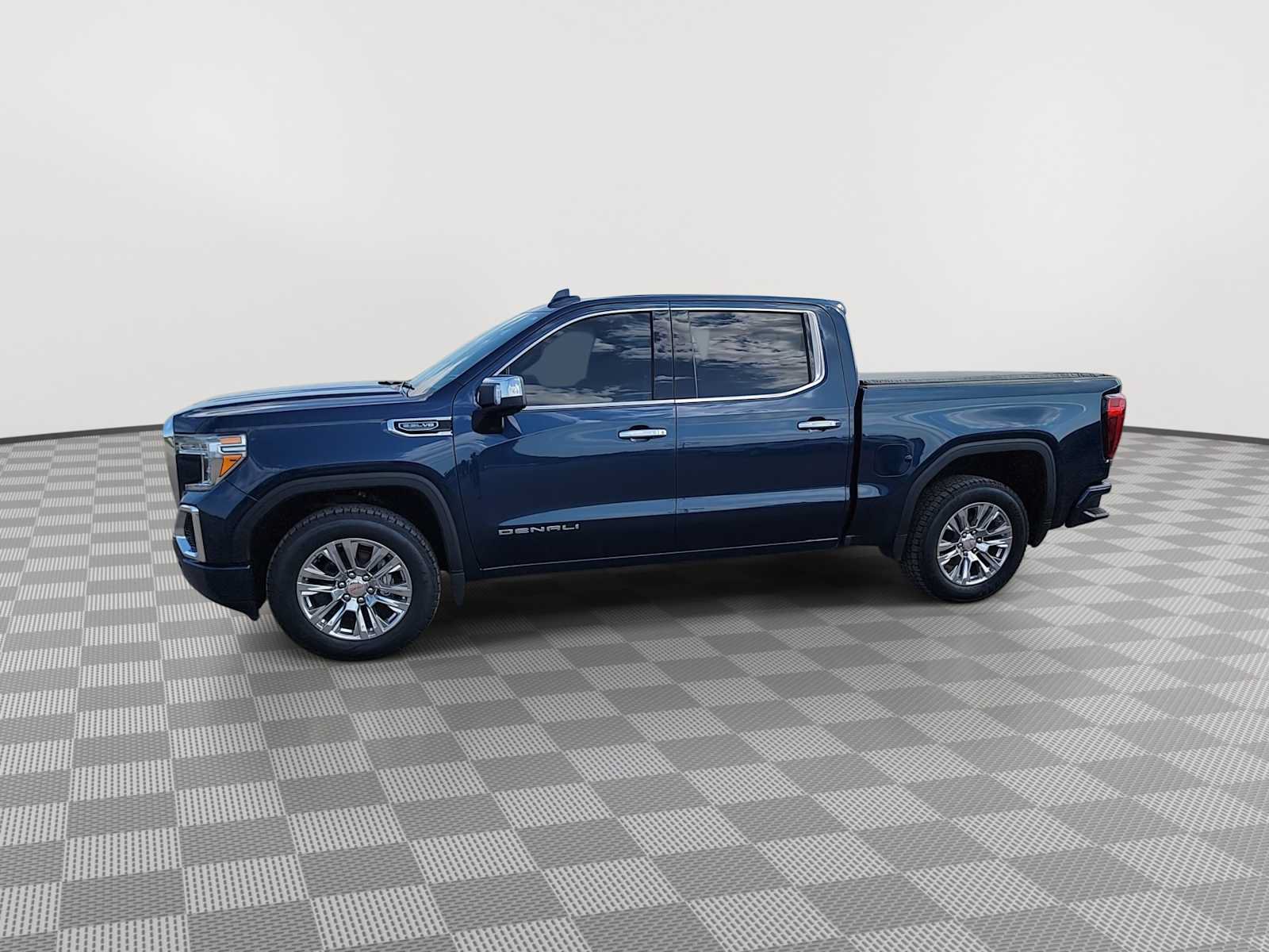 Used 2020 GMC Sierra 1500 Denali w/ Technology Package AWD/4WD image 4