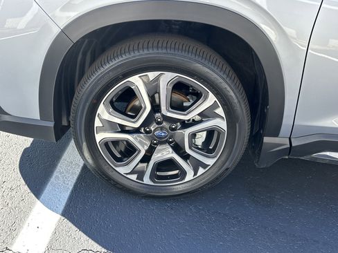 Used 2024 Subaru Ascent Touring image 11