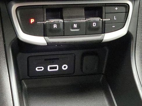 Certified 2023 GMC Terrain SLT image 14