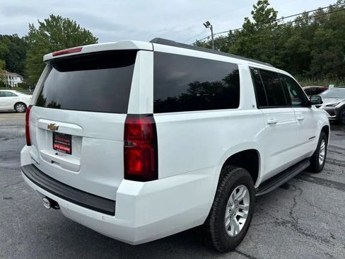 Used 2018 Chevrolet Suburban LT AWD/4WD image 8