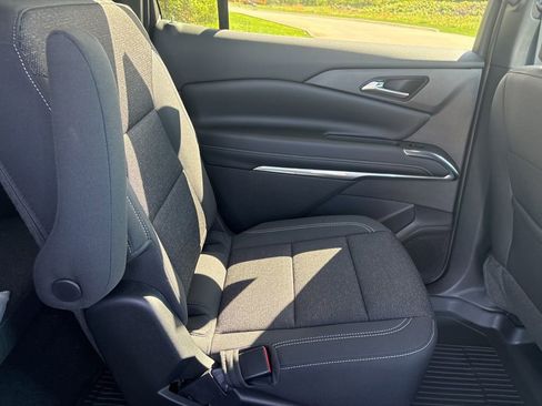 New 2026 Chevrolet Traverse LT w/ Midnight/Sport Edition FWD image 37