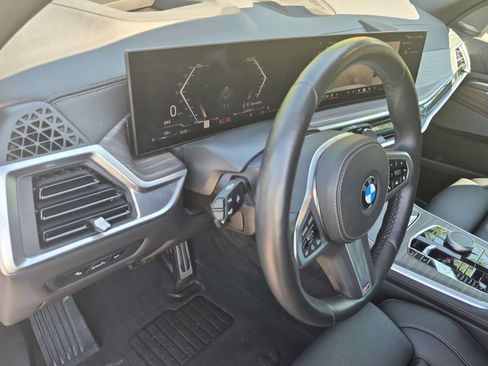 Used 2026 BMW X5 xDrive40i w/ M Sport Package AWD/4WD image 10