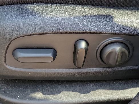 Used 2024 Chevrolet Equinox LT w/ LPO, Floor Liner Package FWD image 13