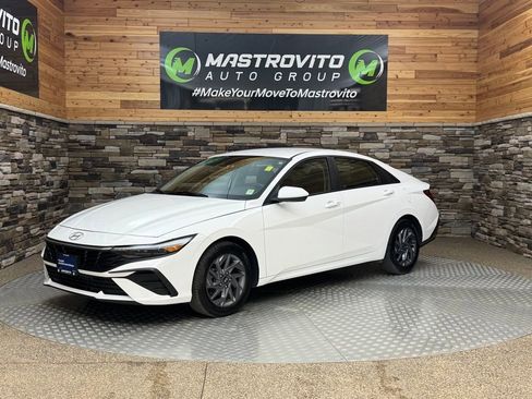 Used 2024 Hyundai Elantra SEL FWD image 6