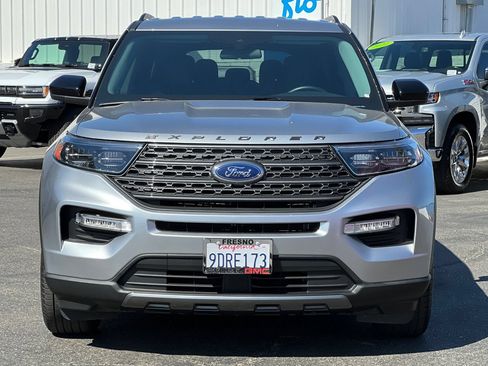 Used 2022 Ford Explorer XLT w/ Equipment Group 202A RWD image 9