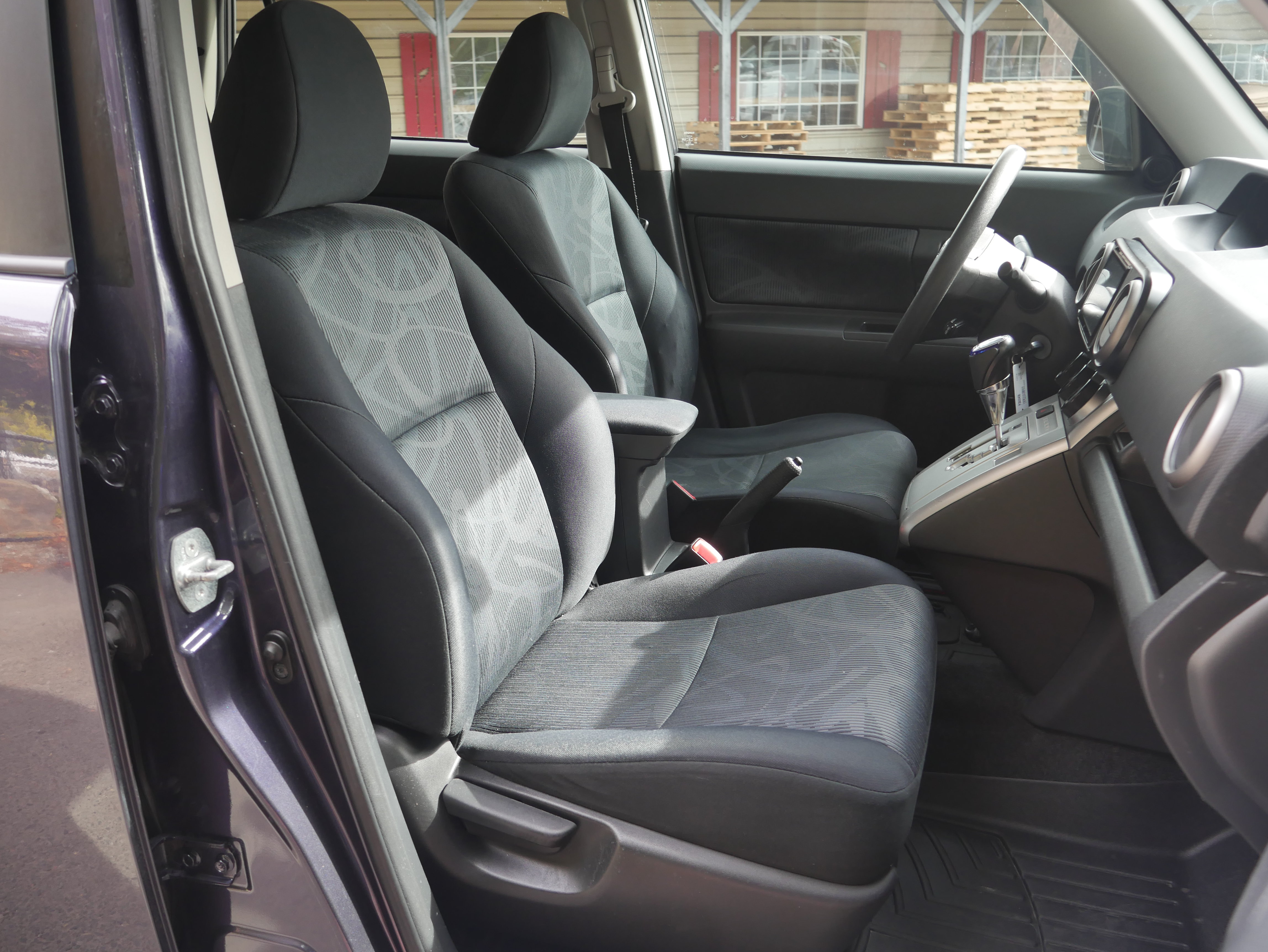 Used 2012 Scion xB FWD image 23