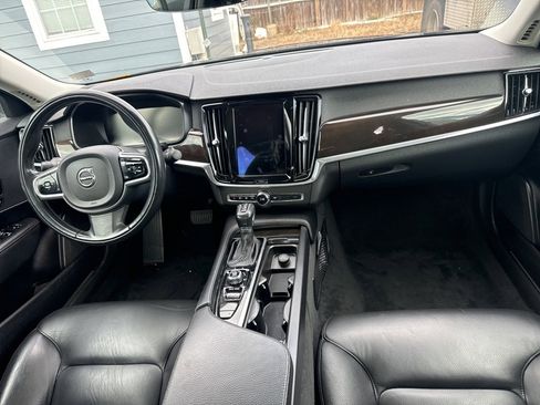Used 2018 Volvo S90 T5 Momentum w/ Convenience Package image 10