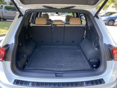 Used 2024 Volkswagen Tiguan SE R-Line AWD/4WD image 26