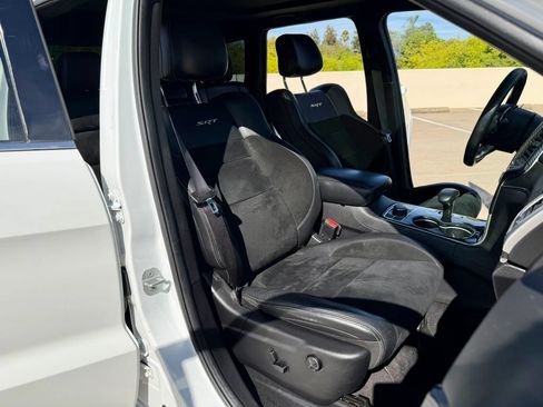 Used 2014 Jeep Grand Cherokee SRT8 w/ Luxury Group II AWD/4WD image 14