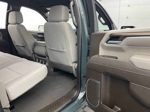Used 2025 Chevrolet Silverado 1500 LT AWD/4WD image 34
