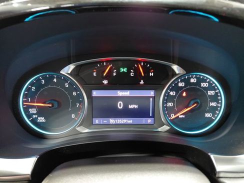 Used 2020 Chevrolet Traverse LT FWD image 26