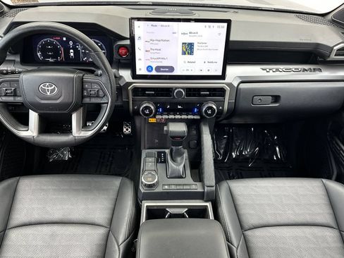Used 2024 Toyota Tacoma TRD Sport w/ TRD Sport Premium Package RWD image 12
