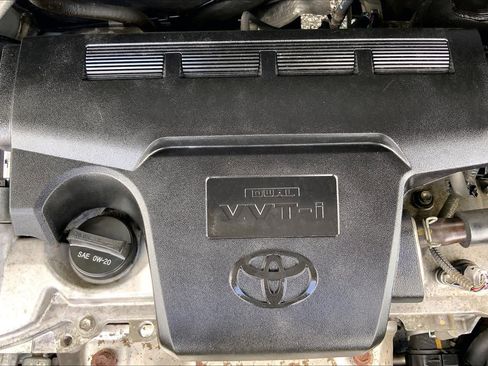 Used 2014 Toyota RAV4 Limited w/ Technology Package image 32