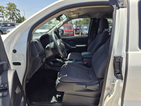 Used 2023 Nissan Frontier S w/ Technology Package RWD image 2