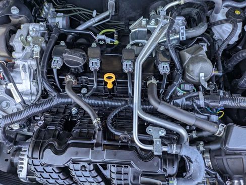 Used 2025 Nissan Altima 2.5 SV FWD image 34