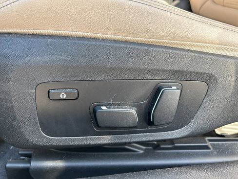 Used 2024 BMW 230i Coupe w/ Premium Package image 13