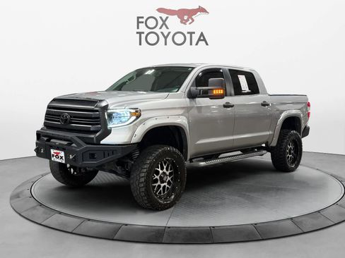 Used 2016 Toyota Tundra SR5 w/ SR5 Upgrade Package AWD/4WD image 1