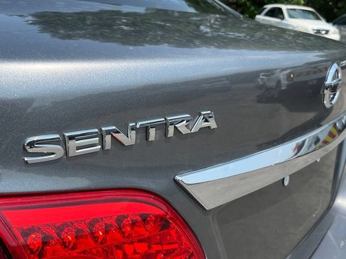 Used 2015 Nissan Sentra S FWD image 9