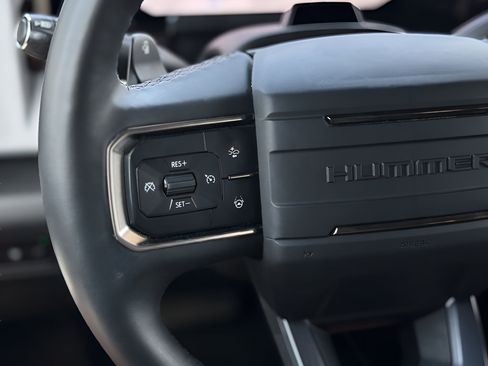 Used 2025 GMC Hummer EV 3X AWD/4WD image 14