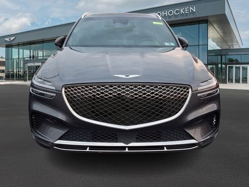 Used 2022 Genesis GV70 2.5T w/ Advanced Package AWD/4WD image 3