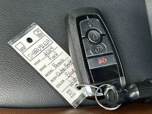 Used 2024 Ford Bronco Outer Banks image 48