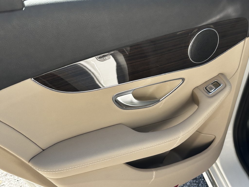 Used 2018 Mercedes-Benz C 300 Sedan image 23