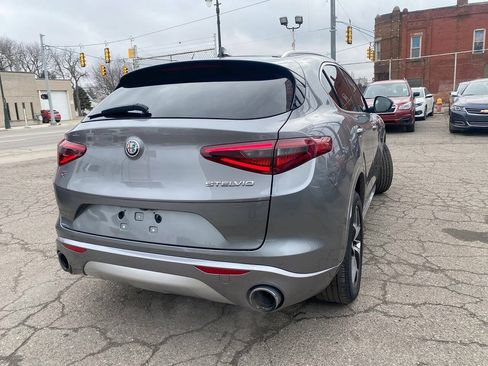Used 2021 Alfa Romeo Stelvio Ti AWD/4WD image 9
