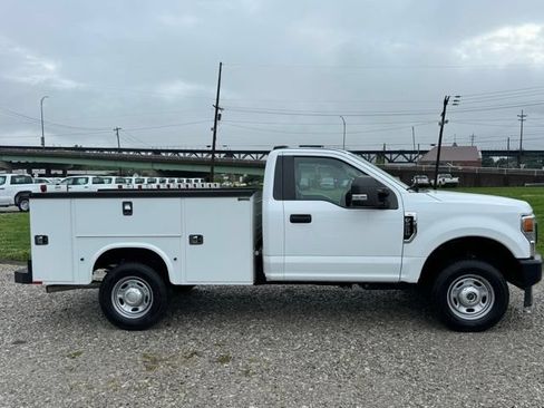 Used 2022 Ford F250 XL w/ Power Equipment Group AWD/4WD image 7