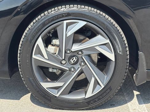 Used 2024 Hyundai Elantra Limited FWD image 36