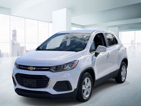 Used 2020 Chevrolet Trax LS w/ Tint and Cruise Package FWD image 1