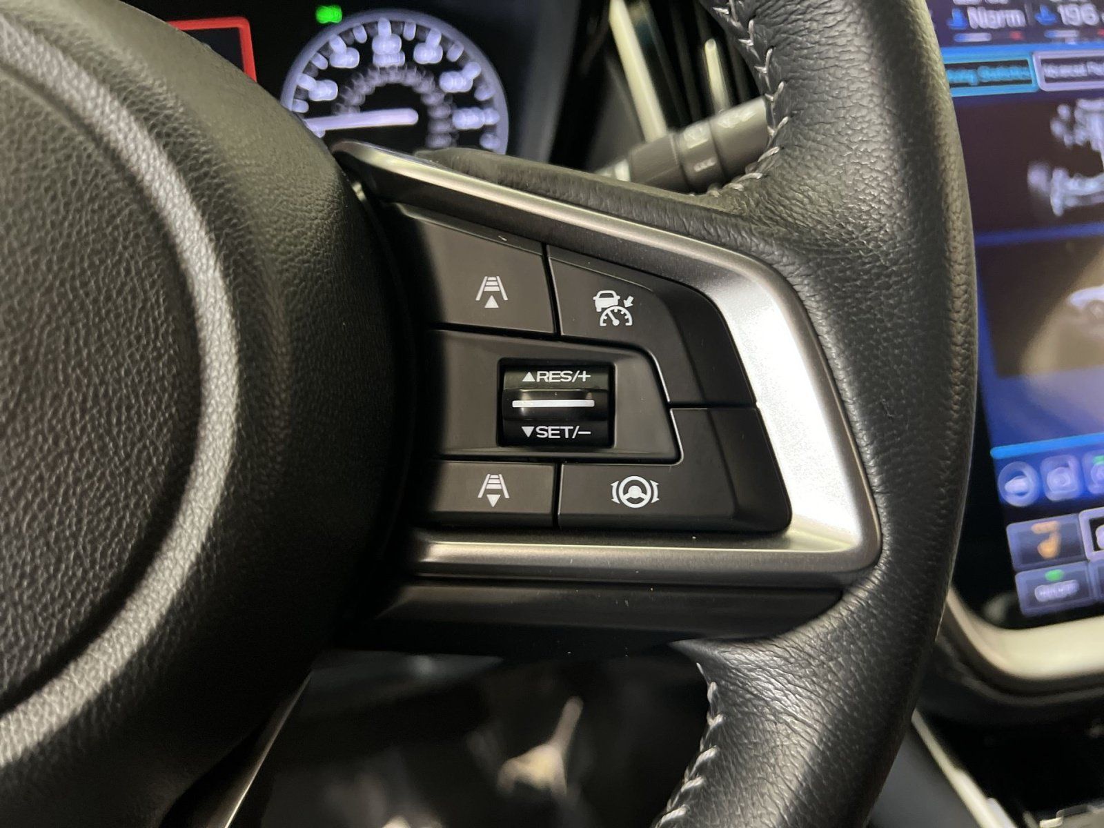 Used 2022 Subaru Outback Premium AWD/4WD image 32