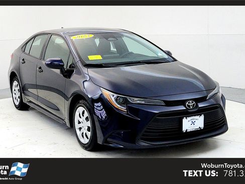 Used 2023 Toyota Corolla LE image 1