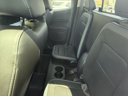 Used 2022 Chevrolet Colorado Z71 image 11