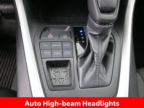 Certified 2024 Toyota RAV4 LE AWD/4WD image 17