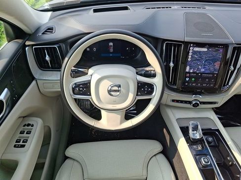 Used 2023 Volvo XC60 B5 Ultimate w/ Climate Package AWD/4WD image 12