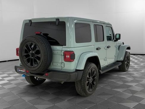 Used 2024 Jeep Wrangler Unlimited Sahara w/ Technology Group AWD/4WD image 5