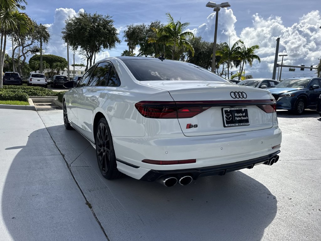 Used 2025 Audi S8 w/ Executive Package AWD/4WD image 25