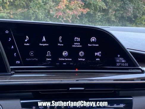 Used 2021 Cadillac Escalade Premium Luxury w/ LPO, Illumination Package image 28