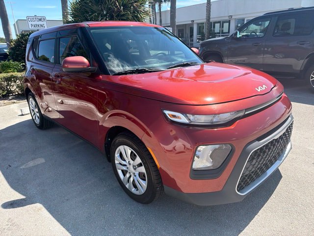 Certified 2022 Kia Soul LX FWD image 5