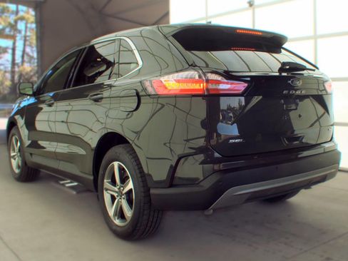 Used 2024 Ford Edge SEL w/ Convenience Package AWD/4WD image 7