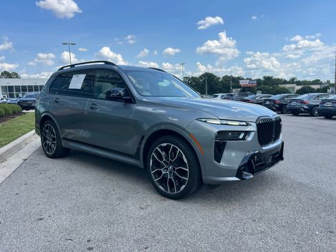 Used 2024 BMW X7 M60i w/ Executive Package AWD/4WD image 3