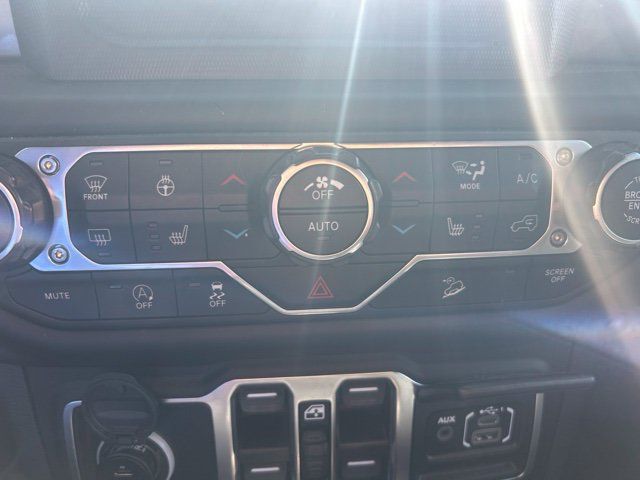 Used 2020 Jeep Wrangler Unlimited Sahara w/ Cold Weather Group AWD/4WD image 23