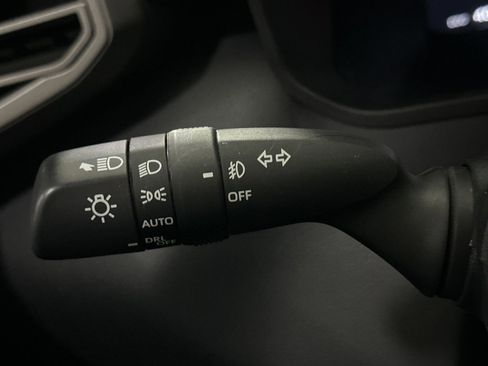 Used 2023 Toyota Sequoia Limited image 30